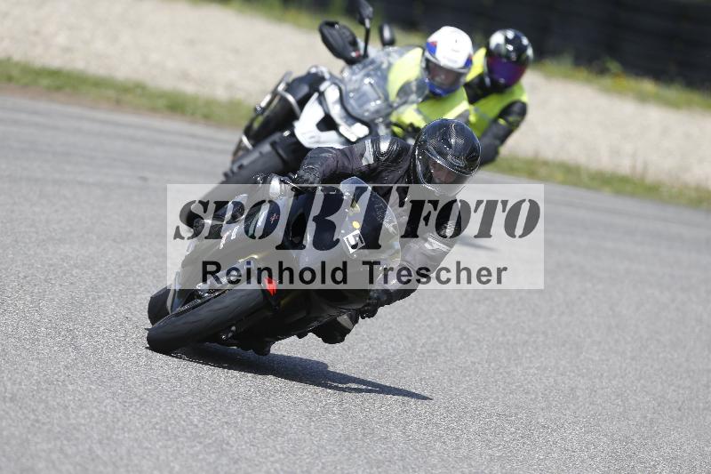 Archiv-2025/09 22.04.2025 Cornu Master School ADR/rot-rouge/5